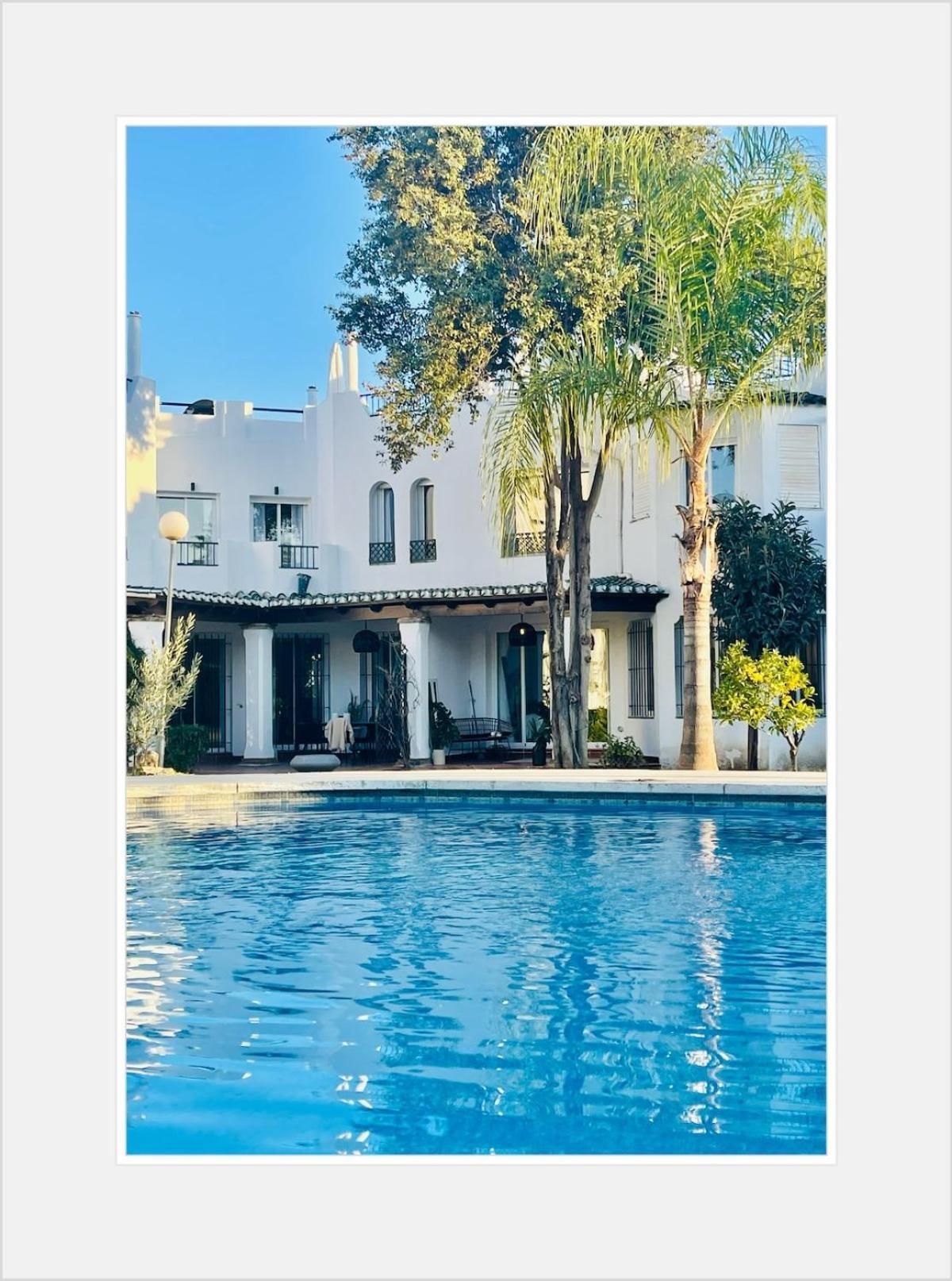 Apartemen Modern Penthouse In With Pool *