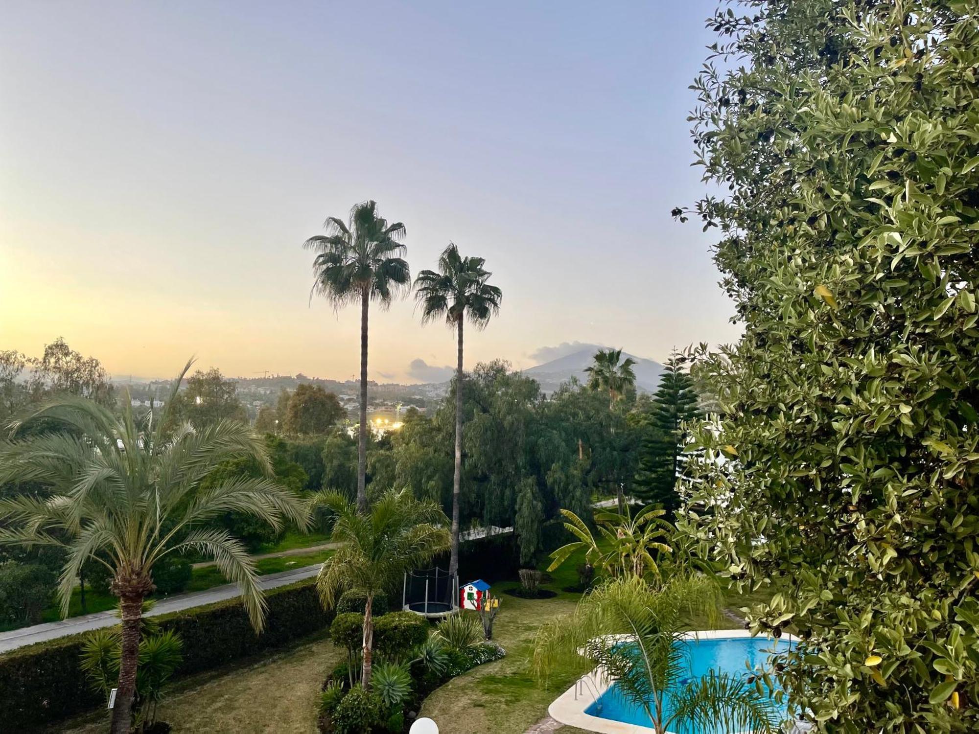 Modern Penthouse In With Pool Apartemen Marbella